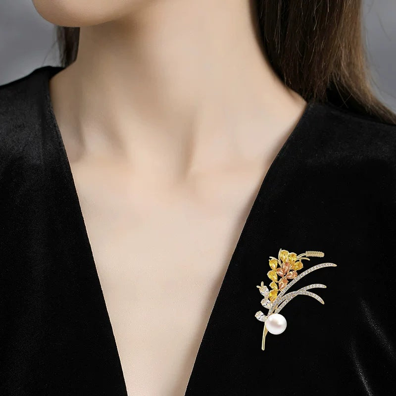 Xunora Gold Floral Brooch for Women