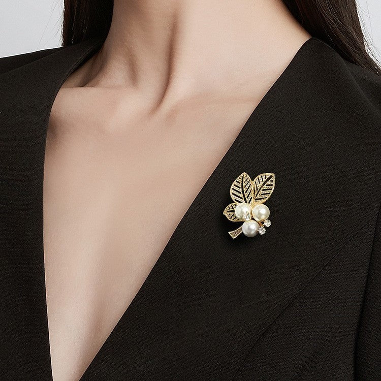 Xunora Pearl Leaf Brooch for Women