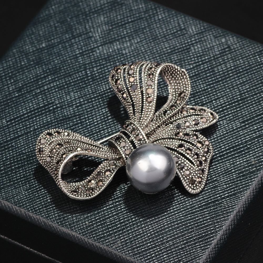 Xunora Women's Bow Pearl Brooch